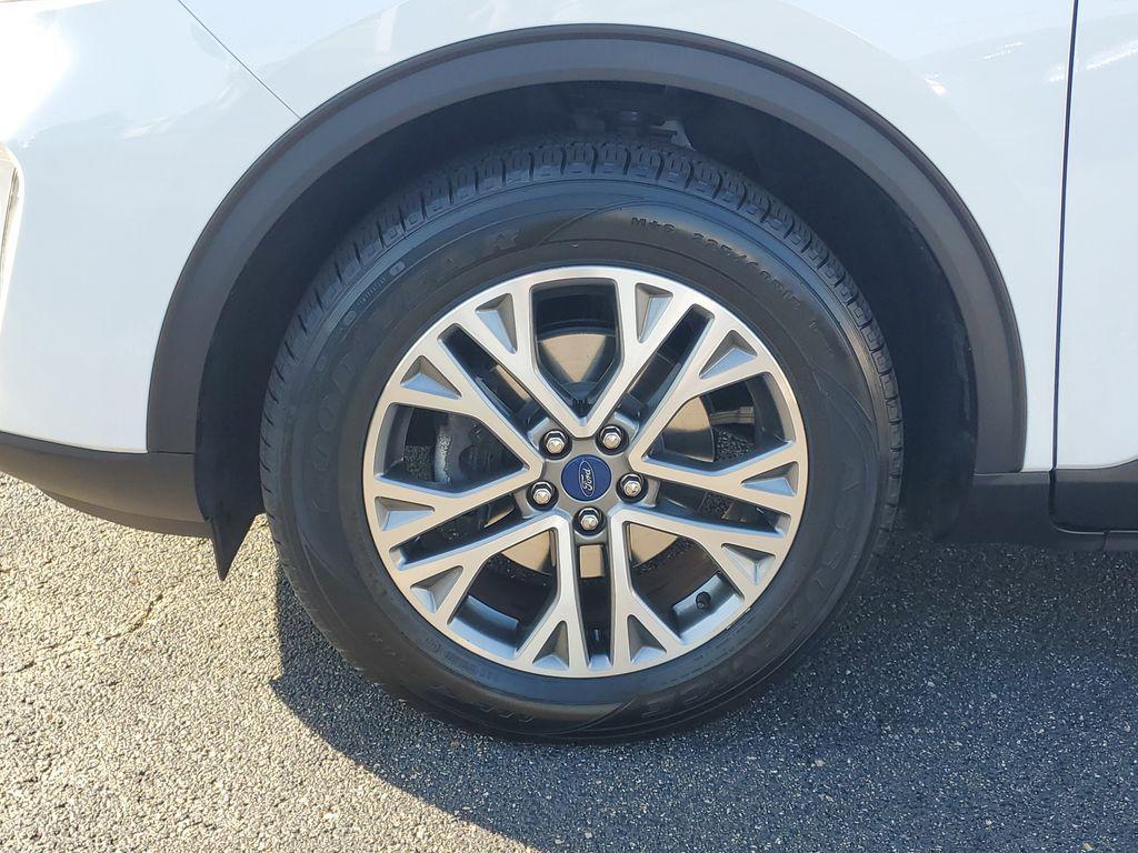 used 2022 Ford Escape car, priced at $29,995