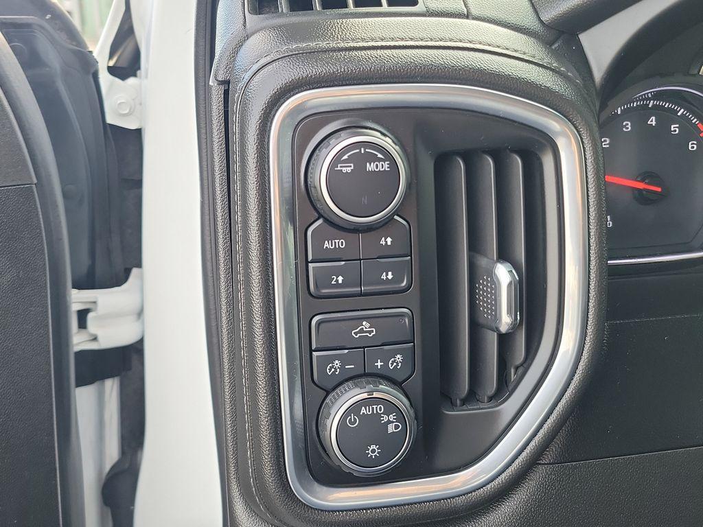 used 2022 Chevrolet Silverado 1500 car, priced at $27,995