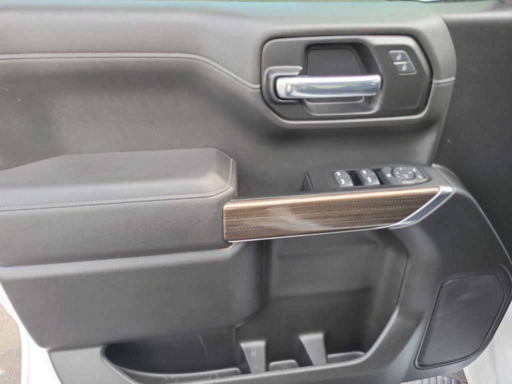 used 2022 Chevrolet Silverado 1500 car, priced at $27,995