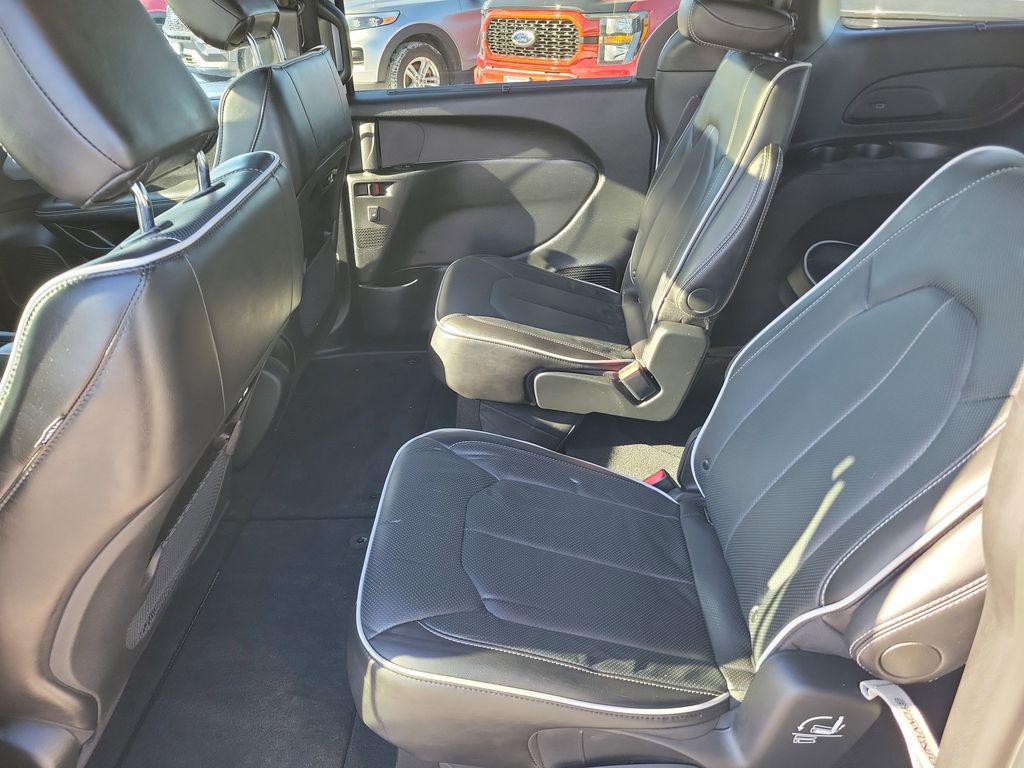 used 2025 Chrysler Pacifica car, priced at $45,895