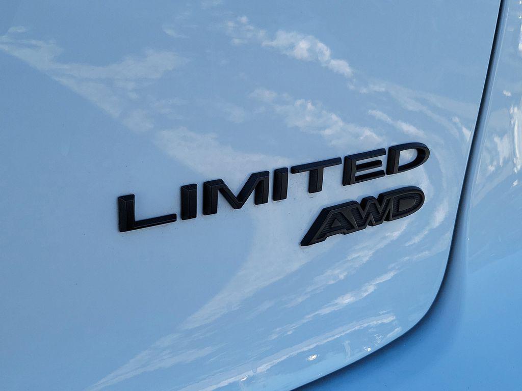 used 2025 Chrysler Pacifica car, priced at $45,895