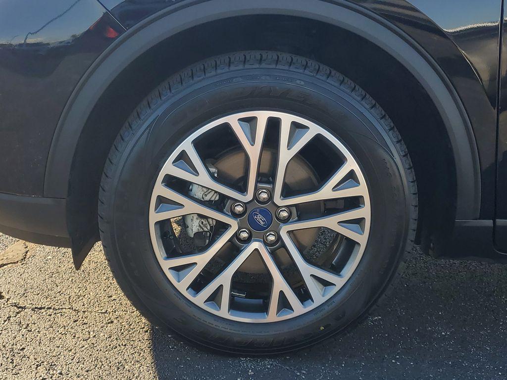 used 2022 Ford Escape car, priced at $29,995