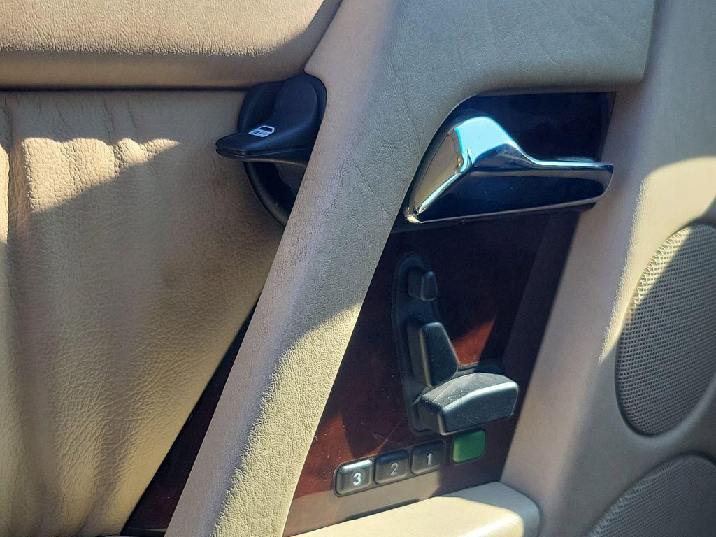 used 1995 Mercedes-Benz SL-Class car, priced at $39,895