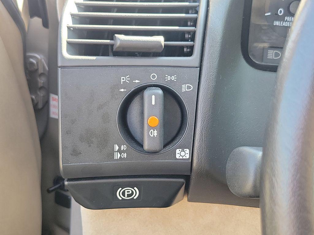 used 1995 Mercedes-Benz SL-Class car, priced at $39,895