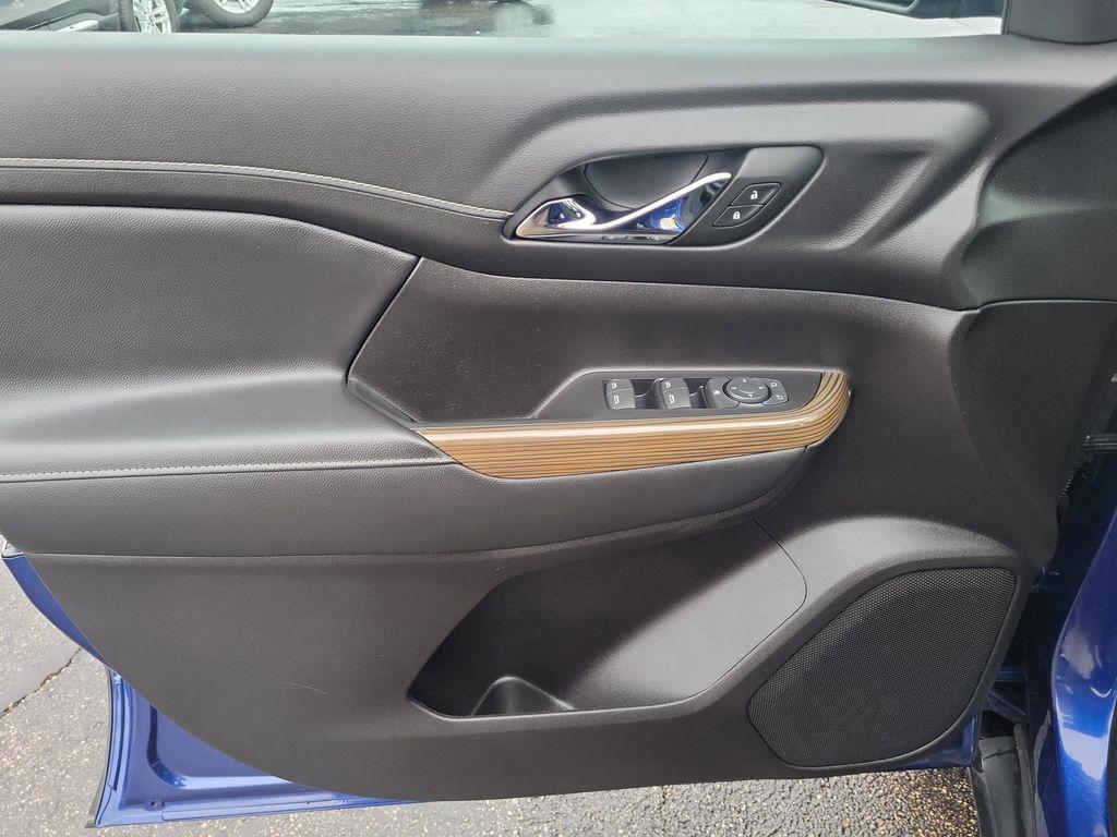 used 2023 GMC Acadia car, priced at $25,695