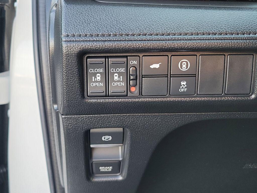 used 2024 Honda Odyssey car, priced at $41,995