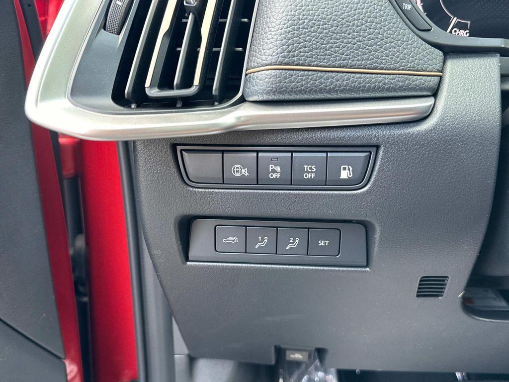 new 2025 Mazda CX-70 PHEV car, priced at $53,319