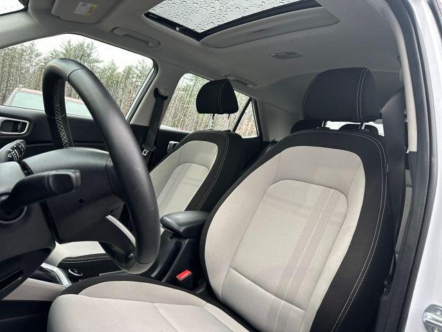 used 2025 Hyundai Venue car, priced at $18,990
