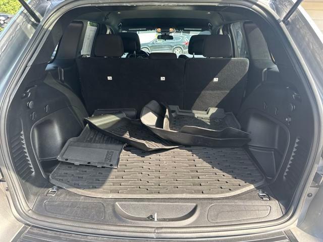 used 2021 Jeep Grand Cherokee car, priced at $17,590