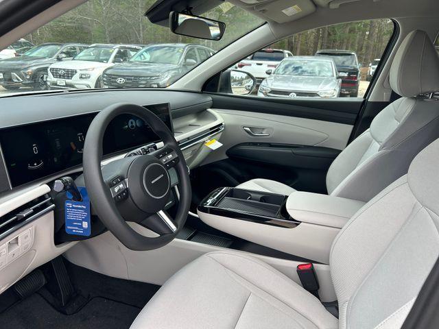 new 2026 Hyundai TUCSON Hybrid car, priced at $33,479