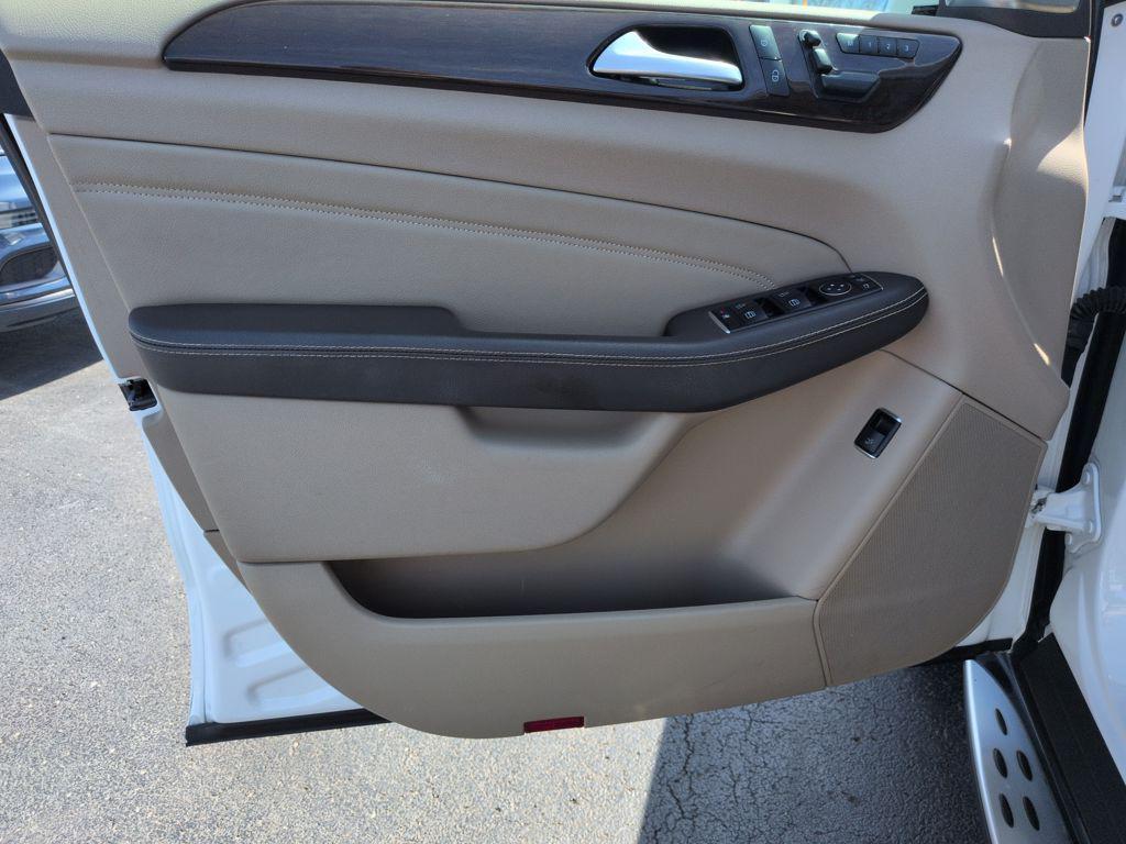 used 2015 Mercedes-Benz M-Class car, priced at $13,995