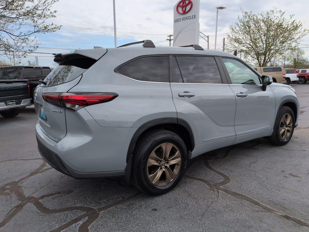 used 2023 Toyota Highlander Hybrid car, priced at $39,995
