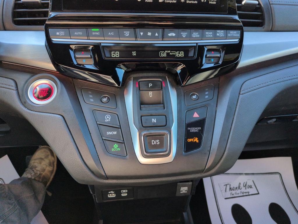 used 2025 Honda Odyssey car, priced at $39,995