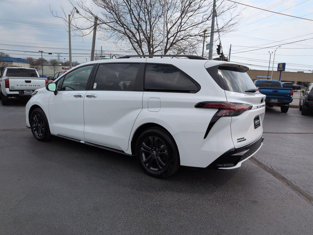 used 2025 Toyota Sienna car, priced at $51,595