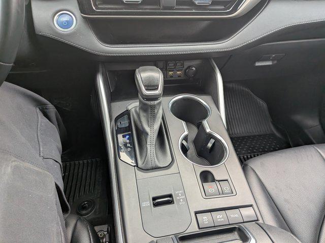 used 2021 Toyota Highlander Hybrid car, priced at $33,495