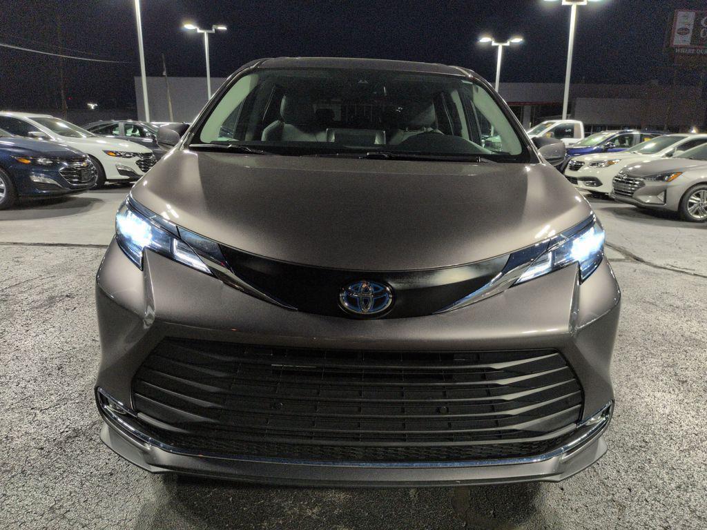 used 2024 Toyota Sienna car, priced at $42,995
