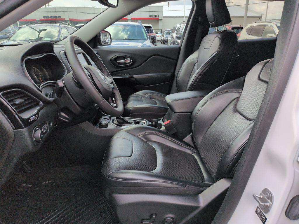 used 2023 Jeep Cherokee car, priced at $23,988