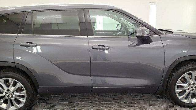 used 2020 Toyota Highlander car, priced at $24,999