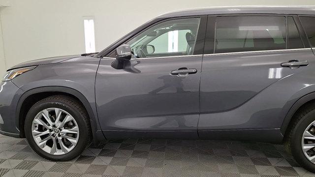 used 2020 Toyota Highlander car, priced at $24,999