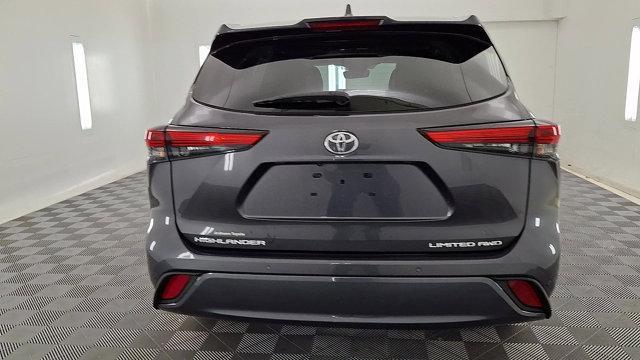used 2020 Toyota Highlander car, priced at $24,999