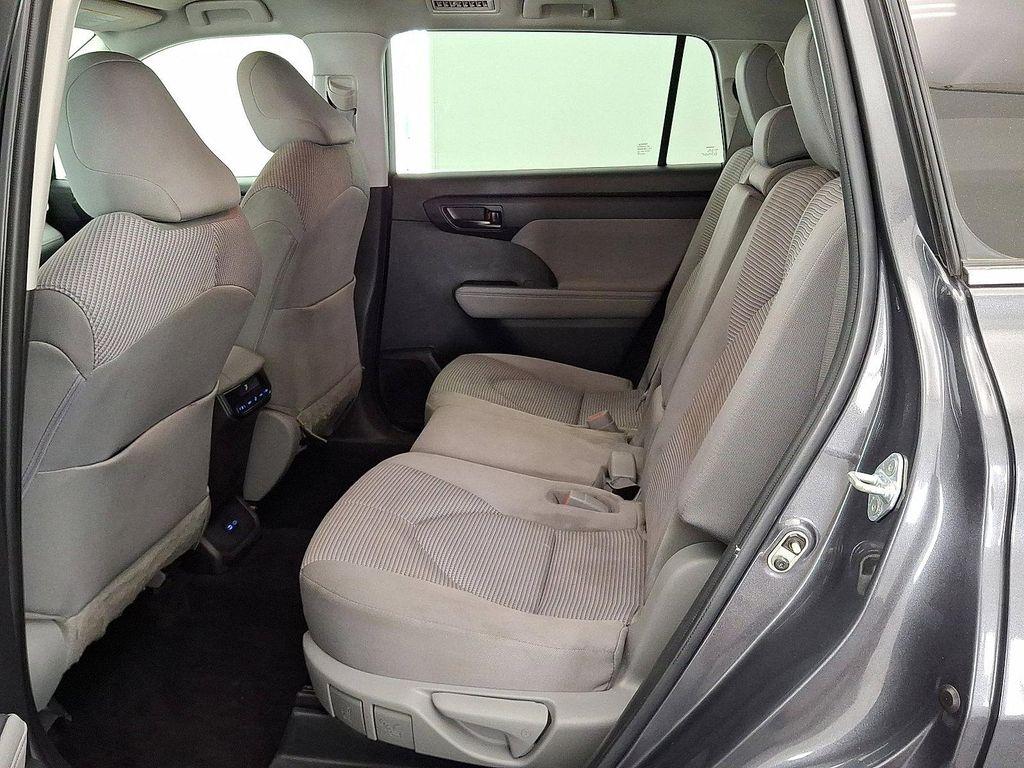 used 2022 Toyota Highlander car, priced at $29,489