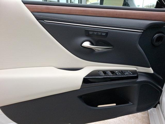 new 2025 Lexus ES 350 car, priced at $50,654
