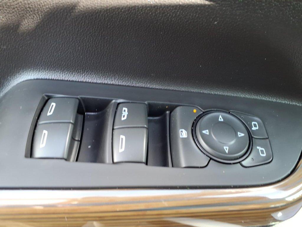 used 2022 GMC Acadia car, priced at $25,588