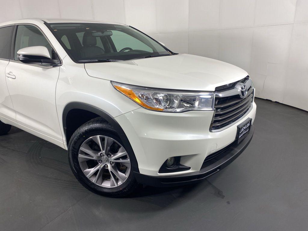 used 2015 Toyota Highlander car, priced at $17,477