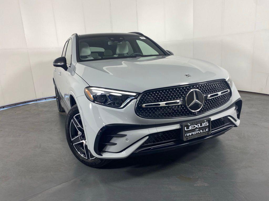 Mercedes-Benz GLC view 4