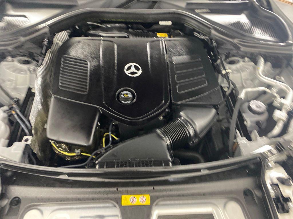 Mercedes-Benz GLC view 37