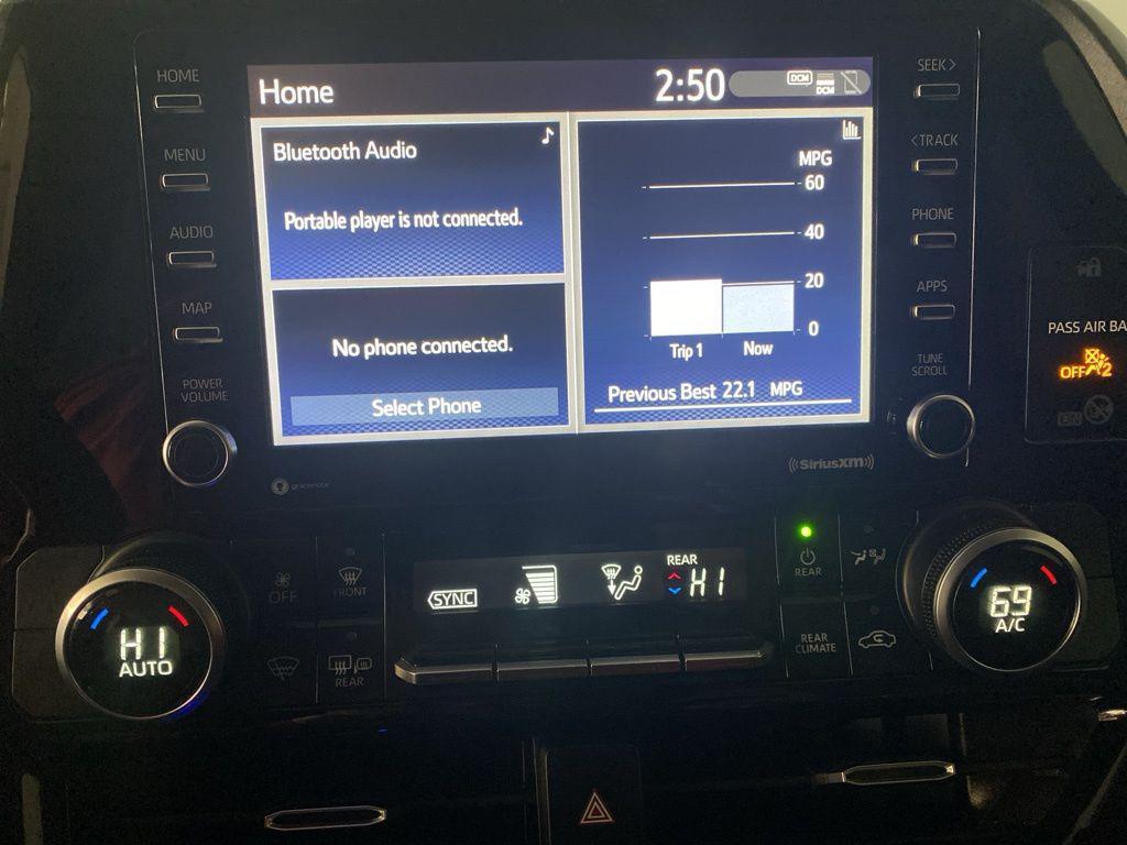 used 2020 Toyota Highlander car, priced at $24,177