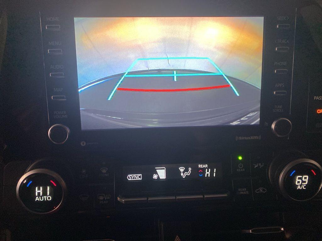 used 2020 Toyota Highlander car, priced at $24,177