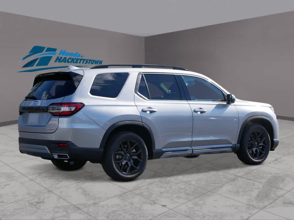 new 2025 Honda Pilot car, priced at $53,295