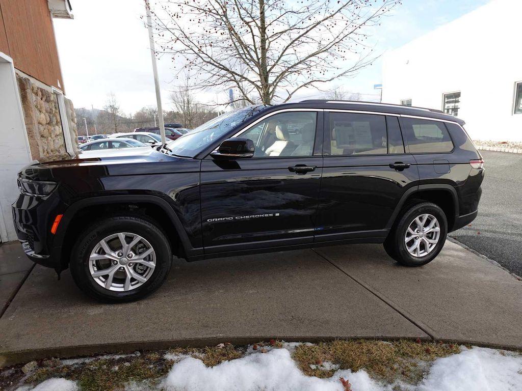 used 2021 Jeep Grand Cherokee L car, priced at $26,895