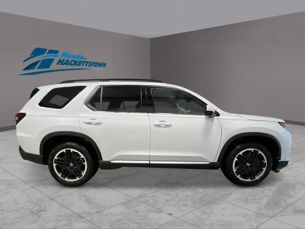 new 2026 Honda Pilot car, priced at $55,044