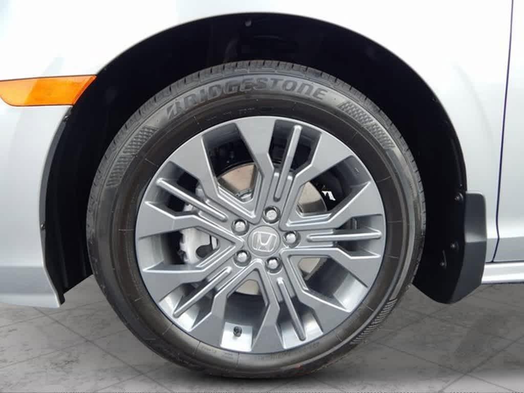 new 2026 Honda Odyssey car, priced at $48,990