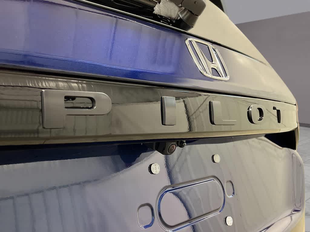 new 2025 Honda Pilot car, priced at $47,095