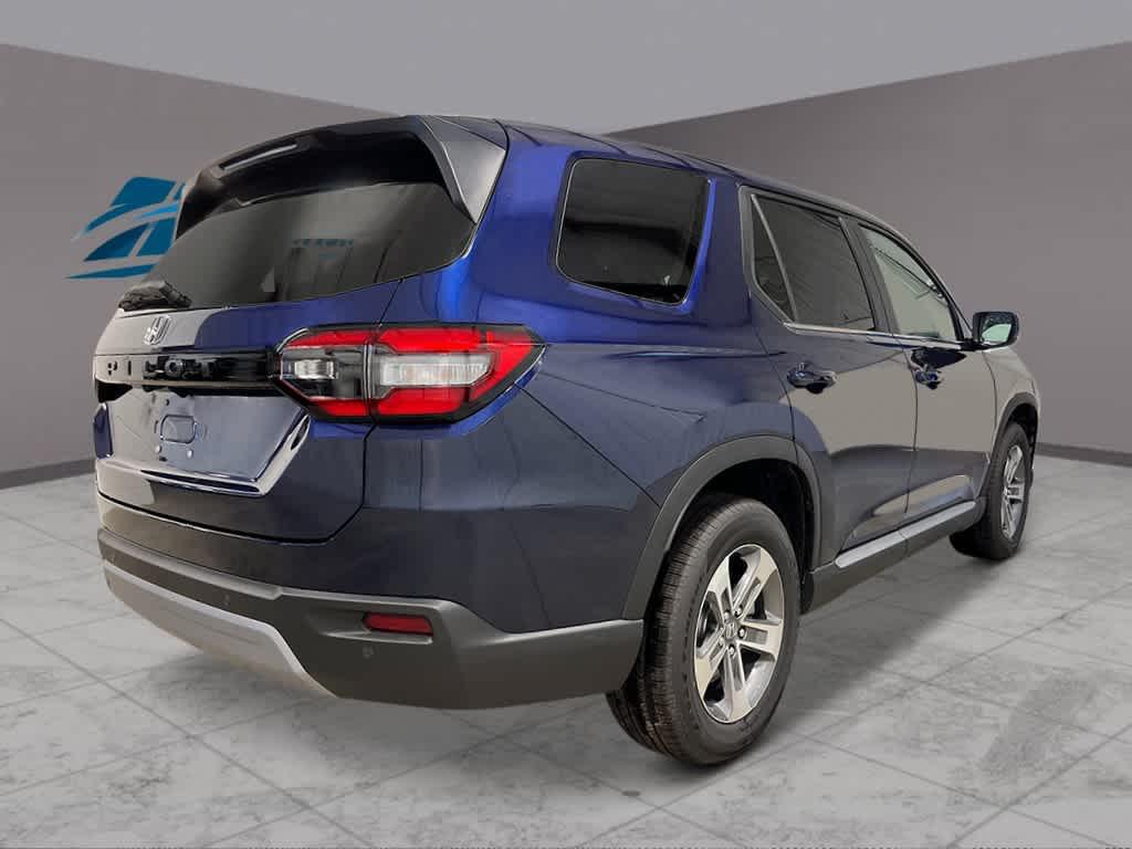 new 2025 Honda Pilot car, priced at $47,095