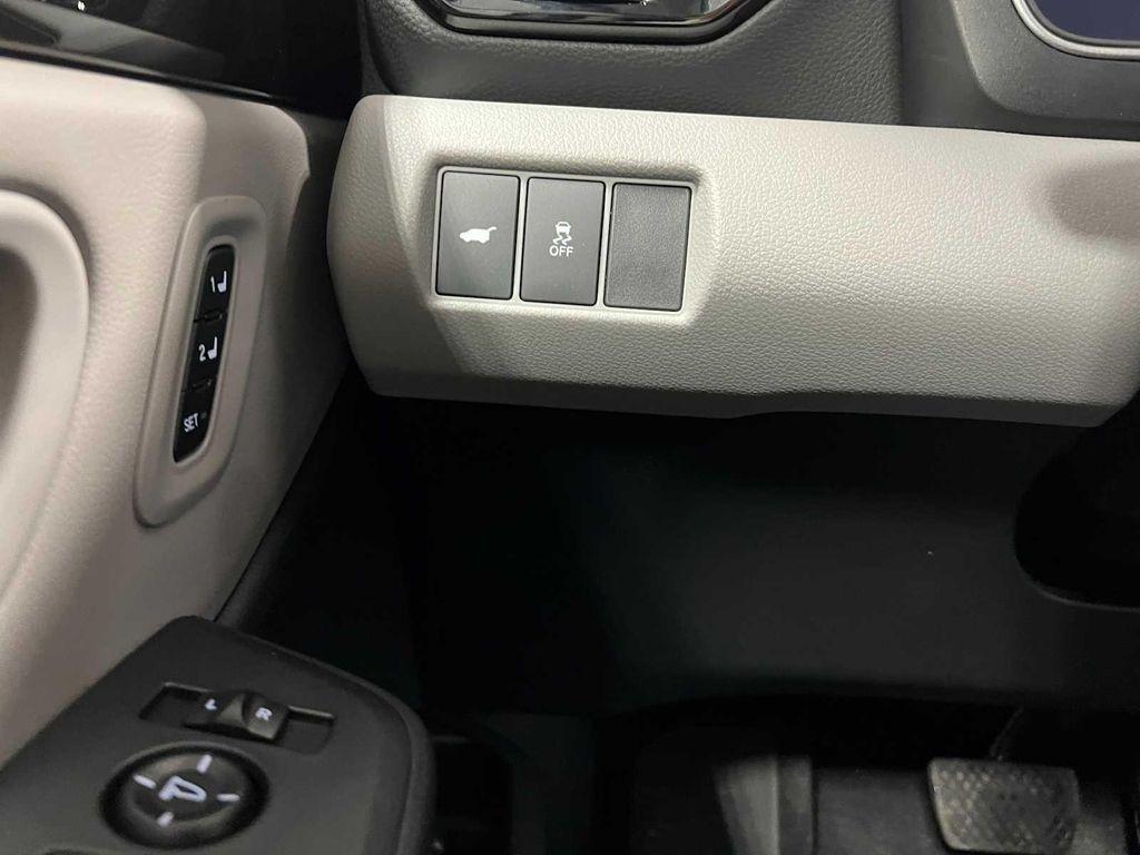 new 2025 Honda Pilot car, priced at $47,095