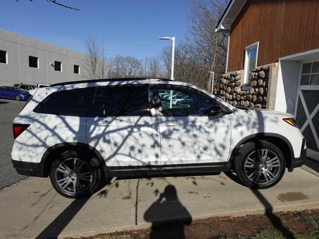 used 2022 Honda Pilot car, priced at $27,695
