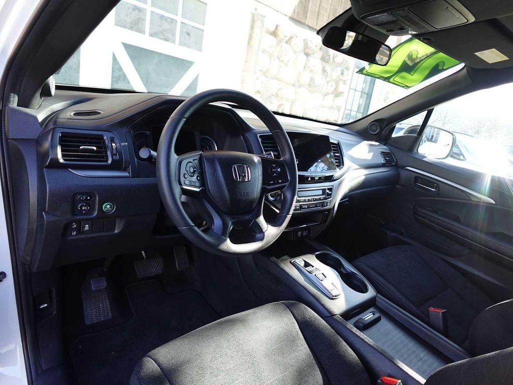 used 2022 Honda Pilot car, priced at $27,695