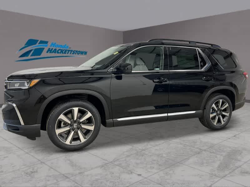 new 2025 Honda Pilot car, priced at $55,260
