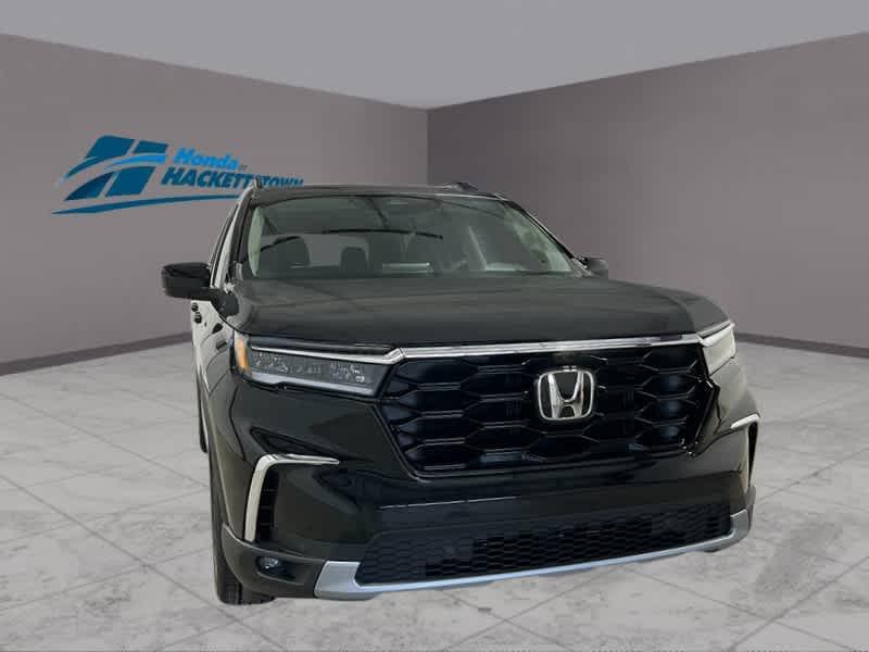 new 2025 Honda Pilot car, priced at $55,260
