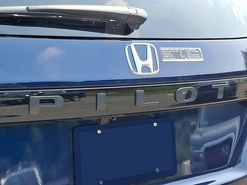 new 2025 Honda Pilot car, priced at $52,950