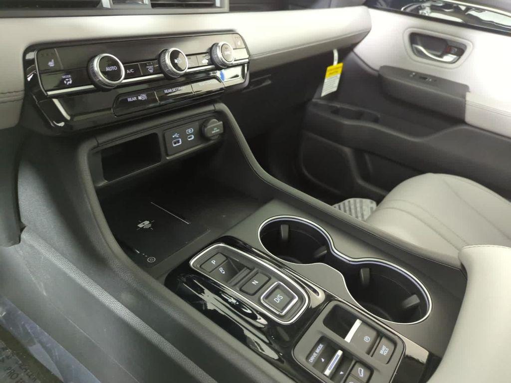 new 2025 Honda Pilot car, priced at $52,950