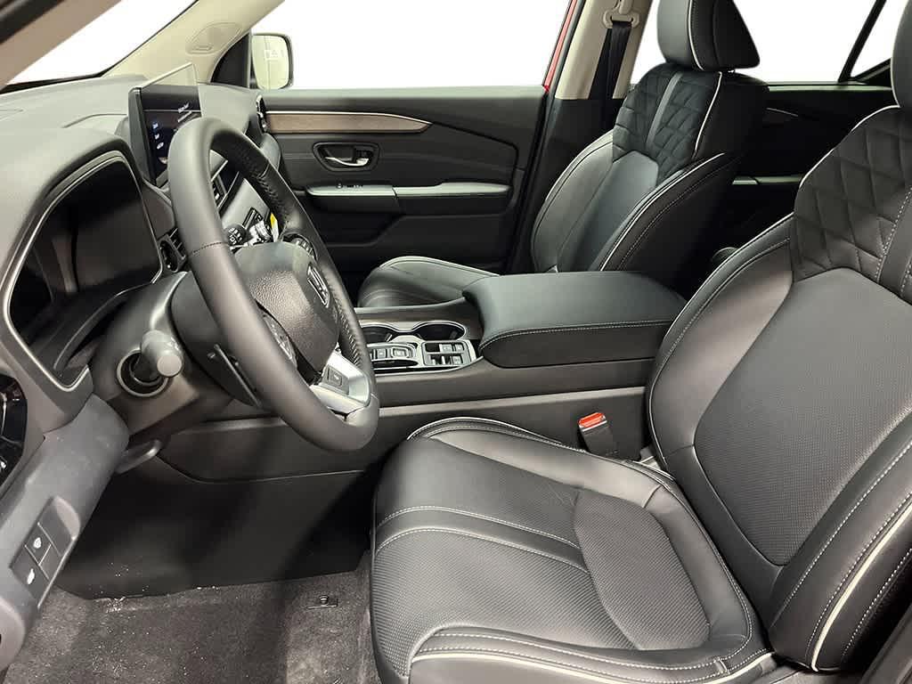 new 2026 Honda Pilot car, priced at $56,244