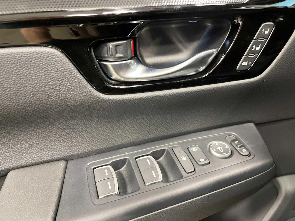 new 2026 Honda CR-V Hybrid car, priced at $44,155