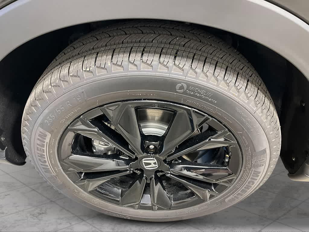 new 2026 Honda CR-V Hybrid car, priced at $44,000