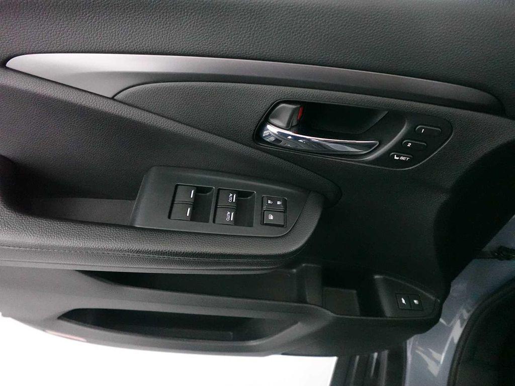 used 2022 Honda Pilot car, priced at $25,384