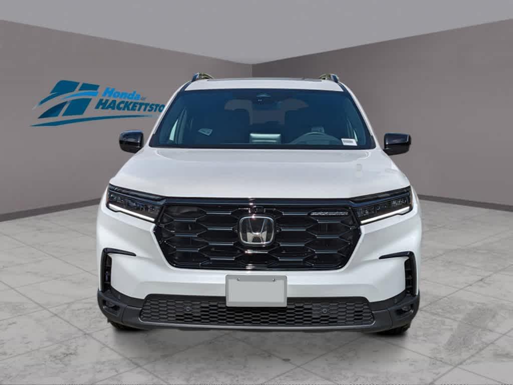 new 2025 Honda Pilot car, priced at $56,485
